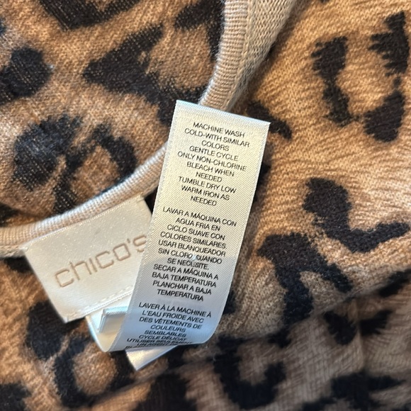 Chico's Animal Leopard Print Chianti Cape Top - Picture 8 of 8